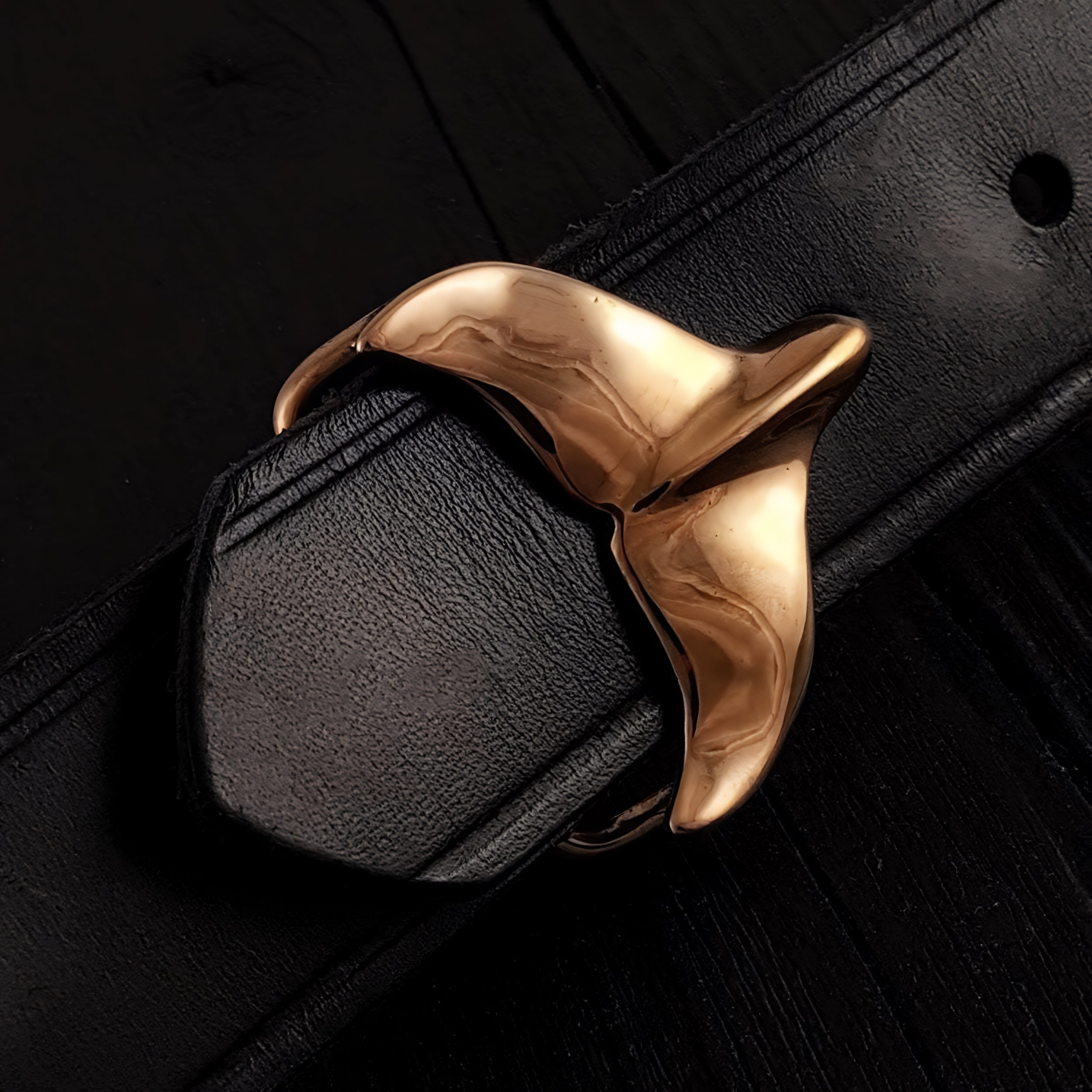 Whale Tail Belt Buckle Humpback Whale Fluke in Solid Bronze - Moon Raven Designs